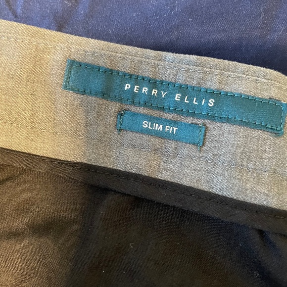 Men’s Perry Ellis gray dress pants. - Picture 4 of 5
